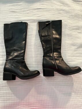 Clark’s Black Boots